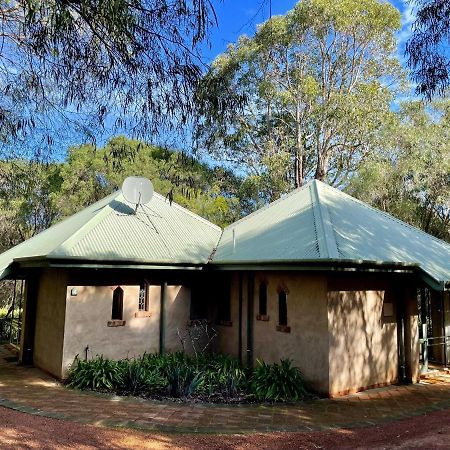 Waterfall Cottages Margaret River Екстер'єр фото