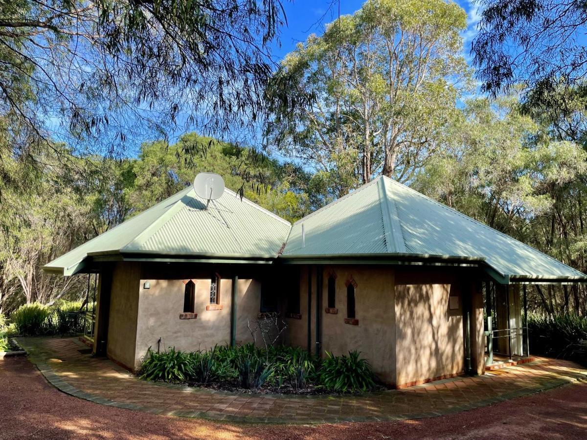 Waterfall Cottages Margaret River Екстер'єр фото